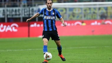 Inter, Godin esalta Conte: "Ci trasmette passione"