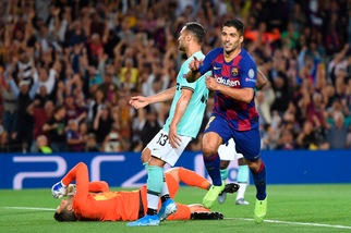 Barcellona-Inter 2-1: Lautaro non basta, Suarez rimonta Conte