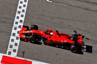 F1, test Pirelli: per Vettel 145 giri al Montmelò