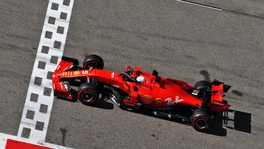 F1, test Pirelli: per Vettel 145 giri al Montmelò