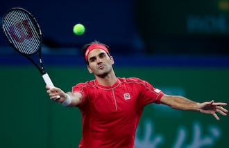 Federer al terzo turno dello Shanghai Masters