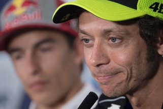 Valentino Rossi su una Ferrari 488: si allena per la 12 Ore del Golfo