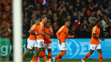 Vince l'Olanda di De Ligt, il Belgio ne fa 9 a San Marino. Bene Polonia e Croazia