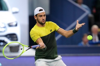 Atp di Shanghai, Zverev annienta Berrettini e vola in finale