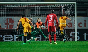 Padova-Ravenna 1-2, Nocciolini regola la capolista. Reggina-Catanzaro 1-0