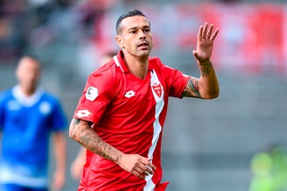 Monza schiacciasassi: gol di Lepore e Albinoleffe ko. Alessandria-Como 1-1