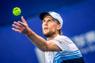 Australian Open, super Seppi! Kecmanovic ko in 3 set