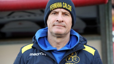 Fermana, Destro senior sollevato dall'incarico