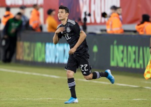 Napoli, infortunio per Lozano: esce in barella contro il Panama