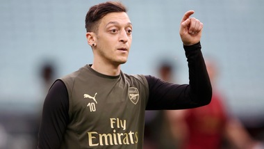 Arsenal, Ozil assicura: "Resto fino a fine contratto"