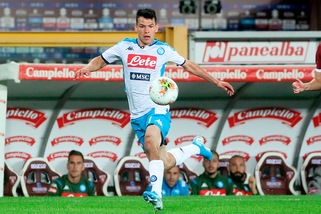 Napoli, Lozano recupera per il Salisburgo. Out Mario Rui e Ghoulam