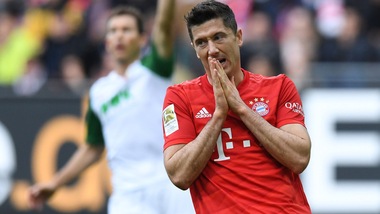 Bundesliga, il Bayern fa 2-2 con l'Augusta di Lichtsteiner e Khedira jr