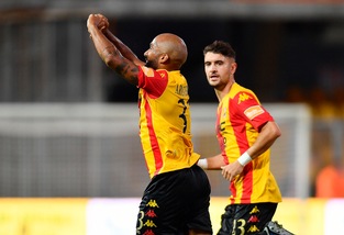 Benevento sempre al comando: 1-0 al Perugia, ci pensa Armenteros