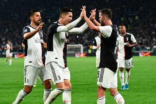 Juve-Bologna 2-1: Ronaldo, Pjanic e Buffon fanno volare Sarri