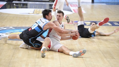 Milano cade a Cremona, Roma supera la Fortitudo. Sorridono Cantù e Reggio Emilia