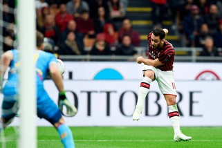 Milan-Lecce 2-2, Pioli stecca la prima a San Siro