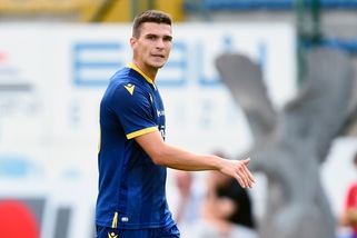 Verona, lesione al menisco per Tupta