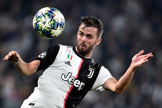 Juve, gli esami escludono lesioni per Pjanic