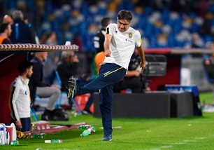 Verona, si ferma Bocchetti: lesione al bicipite femorale