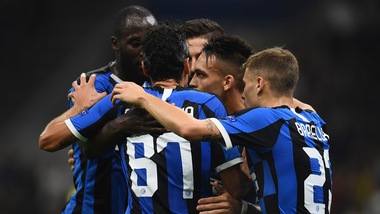 Inter-Borussia Dortmund 2-0: in gol Lautaro Martinez e Candreva, show del baby Esposito