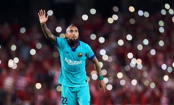 Barcellona, Vidal rammaricato: "Stare in panchina pesa, ma sono sempre pronto"