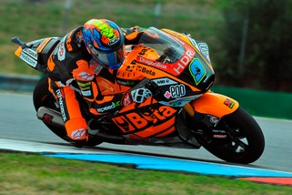 Moto2: Navarro in pole in Australia, Marini terzo dopo le qualifiche