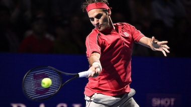 Federer in finale a Basilea. Tsitsipas ko