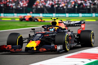 Gp Messico: pole col giallo per Verstappen, Leclerc e Vettel 2° e 3°