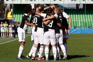 Trionfo Juve: 2-0 alla Fiorentina, la Supercoppa è bianconera