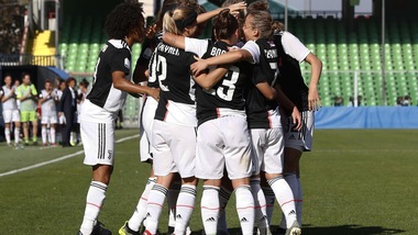 Trionfo Juve: 2-0 alla Fiorentina, la Supercoppa è bianconera