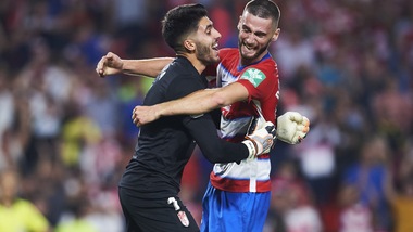 Liga, il Granada vola in vetta. Ok il Siviglia