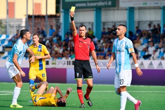 Serie B, le designazioni: Empoli-Spezia, arbitra Serra. Chievo-Crotone a Marinelli