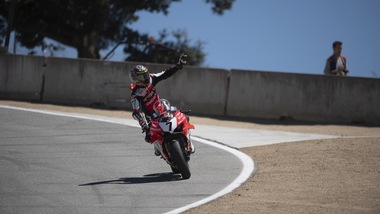 SuperBike: avanti con la Pirelli fino al 2023