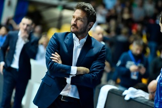 Sassari, Pozzecco: "Contro Cantù segnali importanti. Continuiamo a sognare!"