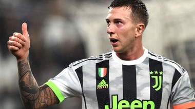 Mundo Deportivo: "Juve, Bernardeschi nel mirino del Barcellona"