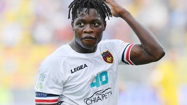 Cosenza, distorsione al ginocchio per l'ex Torino Kone