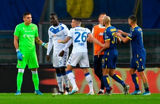 Cori razzisti per Balotelli, sospesa Verona-Brescia