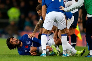 André Gomes, infortunio shock. Son scoppia in lacrime