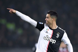 Marca: "Cristiano Ronaldo, la sua ombra oscura il Real Madrid"