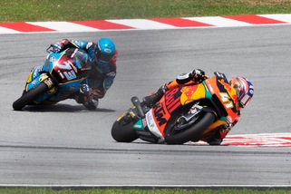 Moto2, Valencia: vittoria per Binder, quarto Manzi