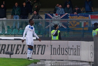 I tifosi del Verona: "Non troviamo il pallone di Balotelli"