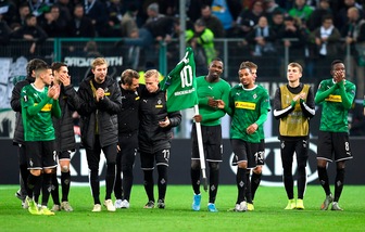 Il Monchengladbach vince e resta in vetta. Successo anche per il Leverkusen