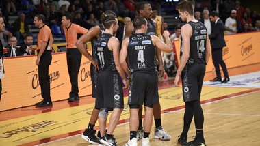 Serie A, Pesaro cade contro Trento: 101-95 all'overtime