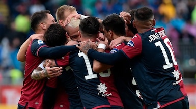 Cagliari-Fiorentina 5-2: continua lo show dei rossoblù