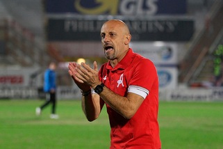 Il Padova scivola, il Vicenza ne approfitta: 3-0 alla Triestina e primo posto