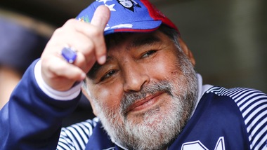 Maradona cambia idea: resterà ancora sulla panchina del Gimnasia La Plata