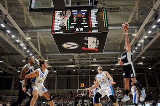 Virtus Bologna sull'otto volante, vincono anche Brindisi, Venezia e Roma