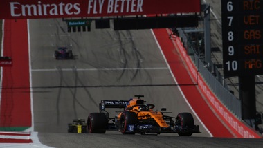 F1, per Sainz e Norris un test con i cerchi da 18"