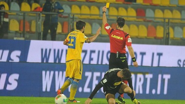 Serie B, nove giocatori fermati per una giornata