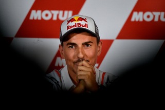 Lorenzo annuncia ritiro: "Non sono più in grado di vincere"